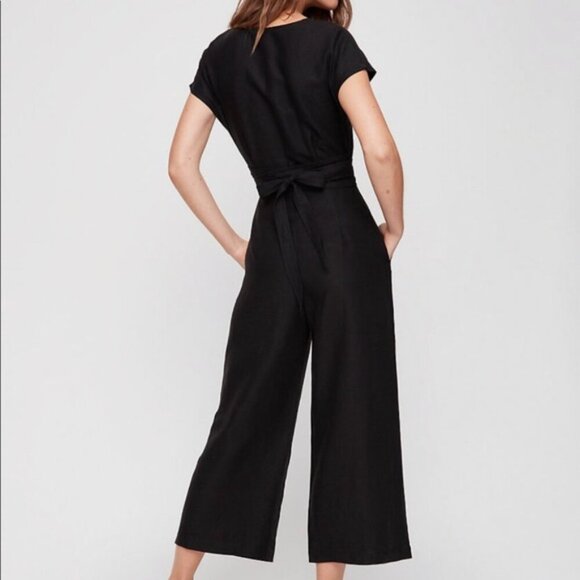 Aritzia Wilfred Brax Linen Blend Cropped V Neck Wrap Jumpsuit Black Size 6 - Picture 3 of 7